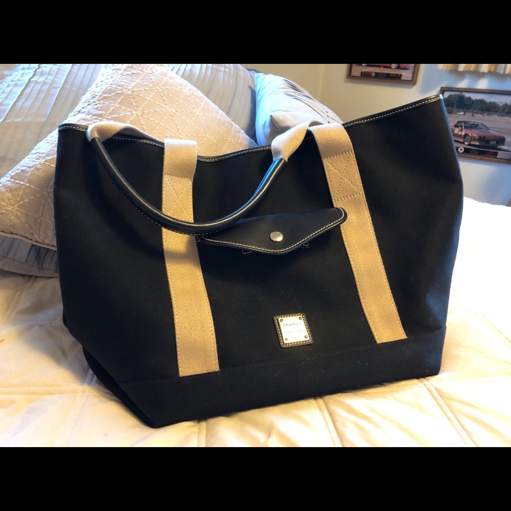 Authentic Dooney & Bourke oversized canvas tote
